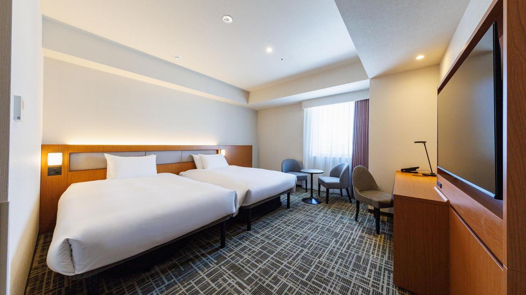 Twin Room (2 Adult) - Non-Smoking